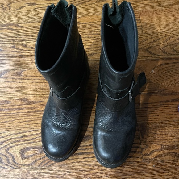 Eric Michael Shoes - Eric Michael Boots. Size 38 Black